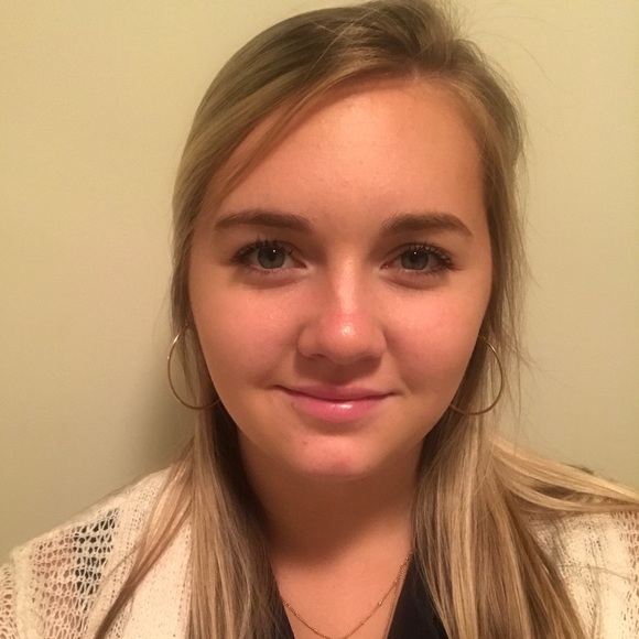 Meet your Posher, Chloe - Picture 1 of 1